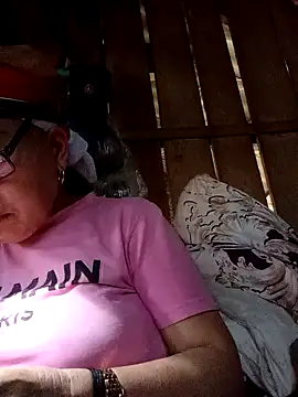 Snapshot of Agnes-baby chatting on April 2026 10:18:02 AM Agnes-baby online show from April 2026 10:18:02 AM