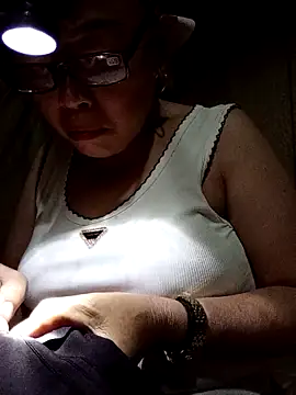 Snapshot of Agnes-baby chatting on April 2026 02:56:01 PM Agnes-baby online show from April 2026 02:56:01 PM