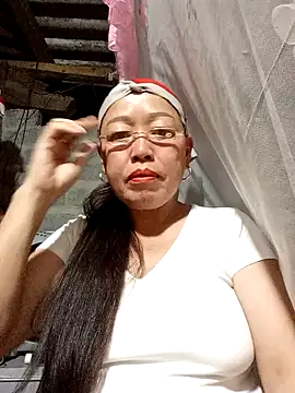 Snapshot of Agnes-baby chatting on May 2026 03:18:02 PM Agnes-baby online show from May 2026 03:18:02 PM