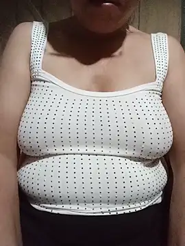 Snapshot of Agnes-baby chatting on June 2026 10:37:01 PM Agnes-baby online show from June 2026 10:37:01 PM