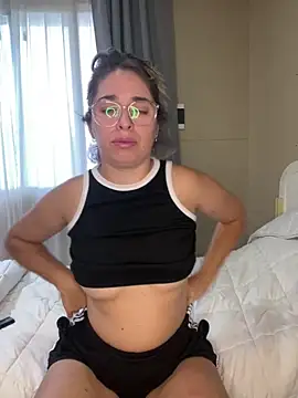 soyanahii online show from February 2026 10:26:01 PM