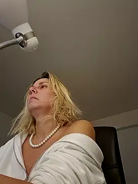 Amelia9798 online show from March 2026 02:16:02 AM