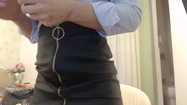 Iolandaiole online show from January 2026 09:13:01 AM