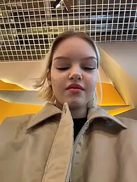 AshleyMur online show from April 2026 06:18:01 AM