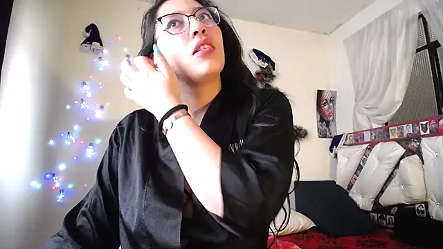 Snapshot of abril_onnel chatting on December 2024 05:48:01 PM abril onnel online show from December 2024 05:48:01 PM