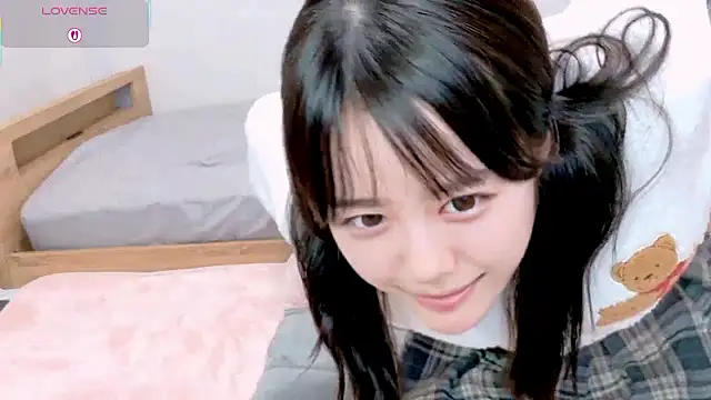 Snapshot of hani-chan chatting on April 2026 12:06:01 PM hani-chan online show from April 2026 12:06:01 PM