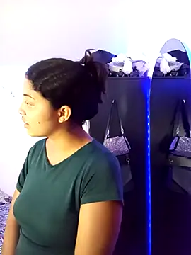 Zaira xxx online show from January 2026 01:31:01 AM