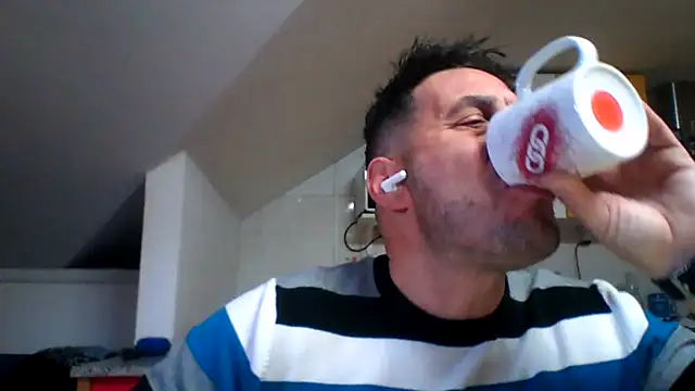 Snapshot of colosone chatting on November 2025 08:08:02 AM colosone online show from November 2025 08:08:02 AM