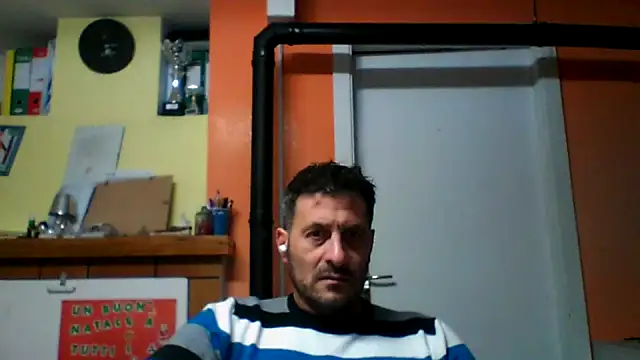 Snapshot of colosone chatting on November 2025 04:18:01 PM colosone online show from November 2025 04:18:01 PM