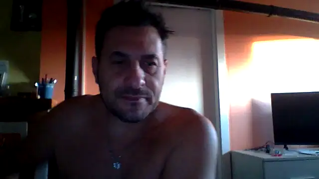 Snapshot of colosone chatting on December 2025 06:51:01 AM colosone online show from December 2025 06:51:01 AM