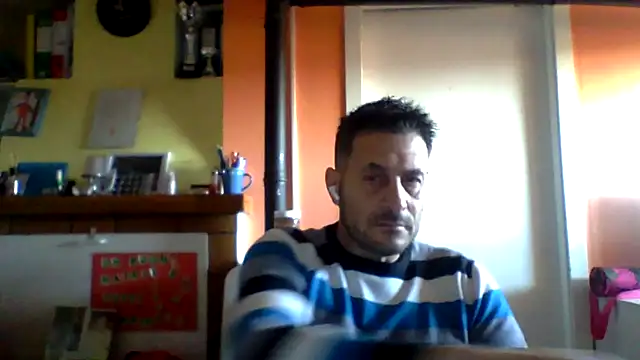 Snapshot of colosone chatting on December 2025 10:10:02 AM colosone online show from December 2025 10:10:02 AM