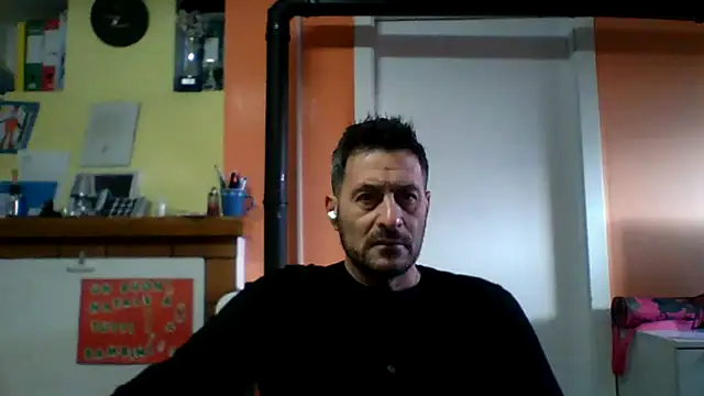 Snapshot of colosone chatting on December 2025 08:00:01 AM colosone online show from December 2025 08:00:01 AM