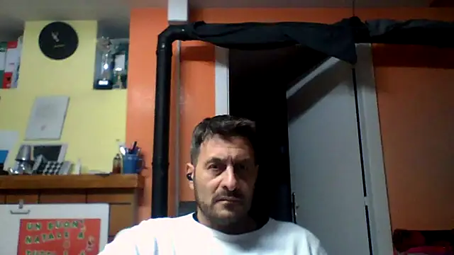 Snapshot of colosone chatting on January 2026 11:08:01 PM colosone online show from January 2026 11:08:01 PM