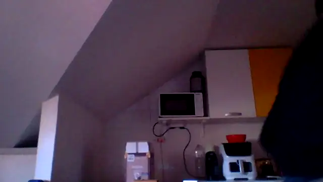 Snapshot of colosone chatting on January 2026 11:04:01 AM colosone online show from January 2026 11:04:01 AM