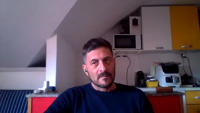 Snapshot of colosone chatting on May 2026 12:45:01 PM colosone online show from May 2026 12:45:01 PM