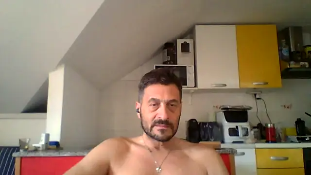 Snapshot of colosone chatting on May 2026 06:31:02 AM colosone online show from May 2026 06:31:02 AM