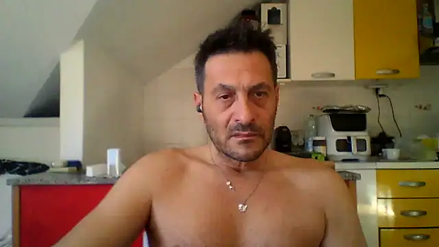 Snapshot of colosone chatting on May 2026 05:23:02 AM colosone online show from May 2026 05:23:02 AM