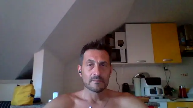 Snapshot of colosone chatting on June 2026 05:02:02 PM colosone online show from June 2026 05:02:02 PM