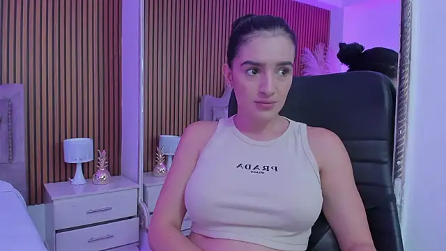 Violett hott  online show from March 2026 12:43:02 PM