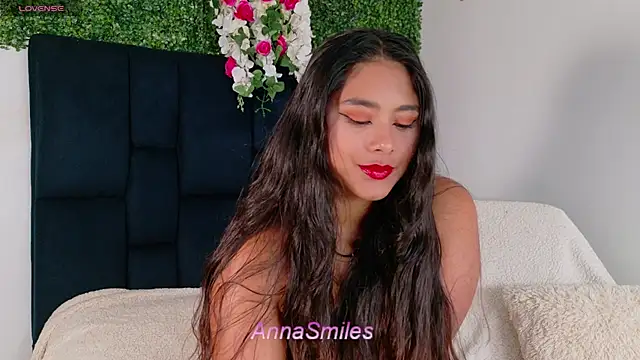 AnnaSmiles online show from June 2026 07:04:01 PM