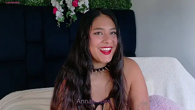 AnnaSmiles online show from July 2026 06:44:01 PM
