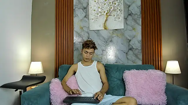 AVENGER BOYS2026 online show from March 2026 07:32:01 PM