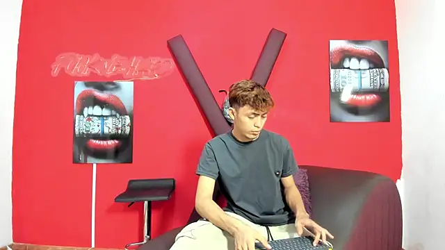 AVENGER BOYS2026 online show from April 2026 07:13:01 AM