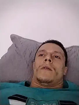 RAFAELQUINTEROSCAVALHEI online show from April 2026 09:26:01 PM