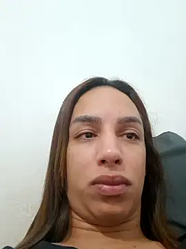 ofjuliaa online show from February 2026 02:24:02 PM