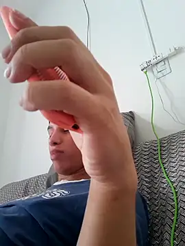 ofjuliaa online show from February 2026 07:43:01 PM