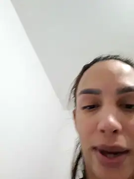 ofjuliaa online show from February 2026 07:45:01 PM