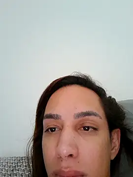 ofjuliaa online show from April 2026 05:17:01 PM