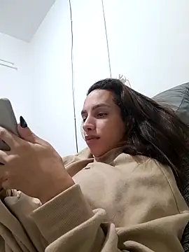 ofjuliaa online show from May 2026 06:10:01 AM