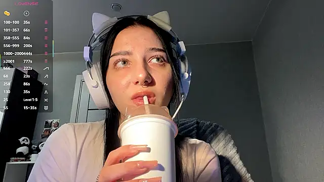 TomiRodenberg online show from January 2026 02:12:02 PM