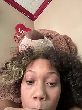 Tamiii420 online show from February 2026 05:43:01 PM