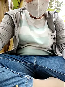 linhha23 online show from April 2026 02:47:01 AM