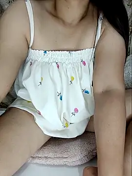 Snapshot of linhha23 chatting on April 2026 03:27:02 PM linhha23 online show from April 2026 03:27:02 PM