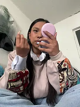 DulceRouss  online show from March 2026 04:33:01 PM