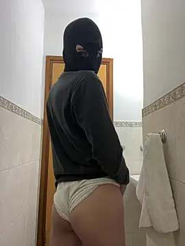 petiteyanel online show from March 2026 10:41:01 AM