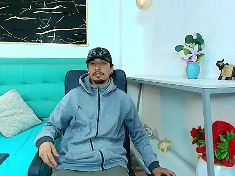 Juan-Jose69 online show from January 2026 03:31:01 AM