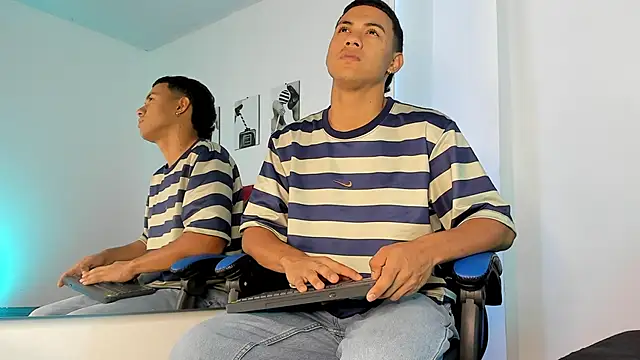 Liamsubtle01 online show from April 2026 11:13:02 AM