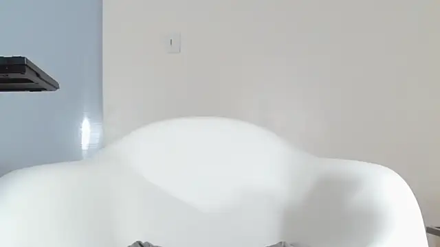 Little Leksa online show from February 2026 02:04:02 PM