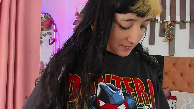 MeowMota  online show from May 2026 06:23:02 PM