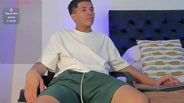 Marcus Moreno online show from February 2026 07:10:02 PM