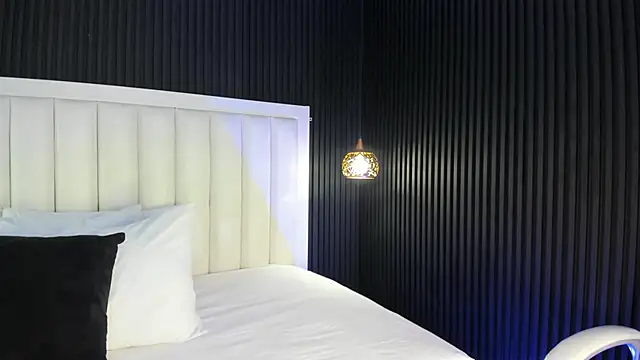 PandoraMiller online show from April 2026 05:05:02 PM