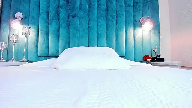 mia ellieth online show from February 2026 08:18:01 PM