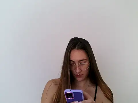 Noracherry online show from March 2026 03:14:01 PM