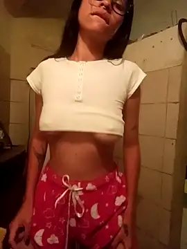 Chiquitoperopeligroso4 online show from March 2026 05:24:02 AM