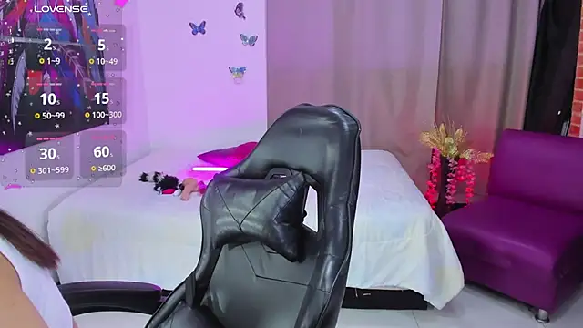 lune rose online show from February 2026 01:15:02 AM