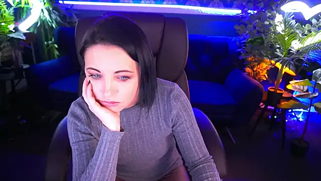 Dafni Monn online show from January 2025 07:00:02 AM